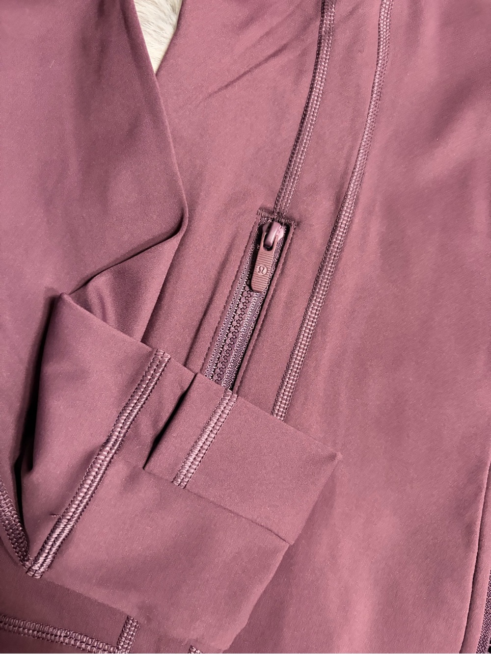 lululemon athletica Women's Plum Flare Leggings & Zip Jacket Set Size 8(M) - Picture 3 of 6